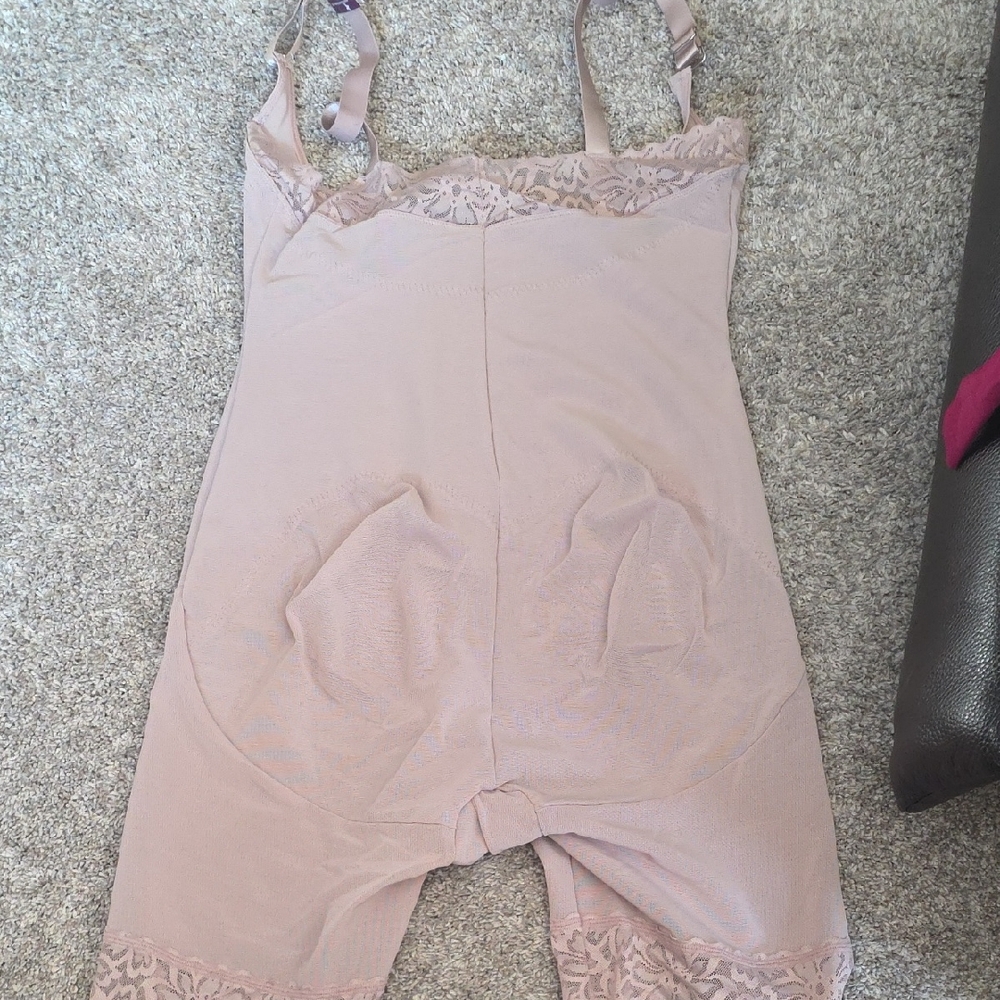 Maidenform Lace Trim Shapewear in Blush